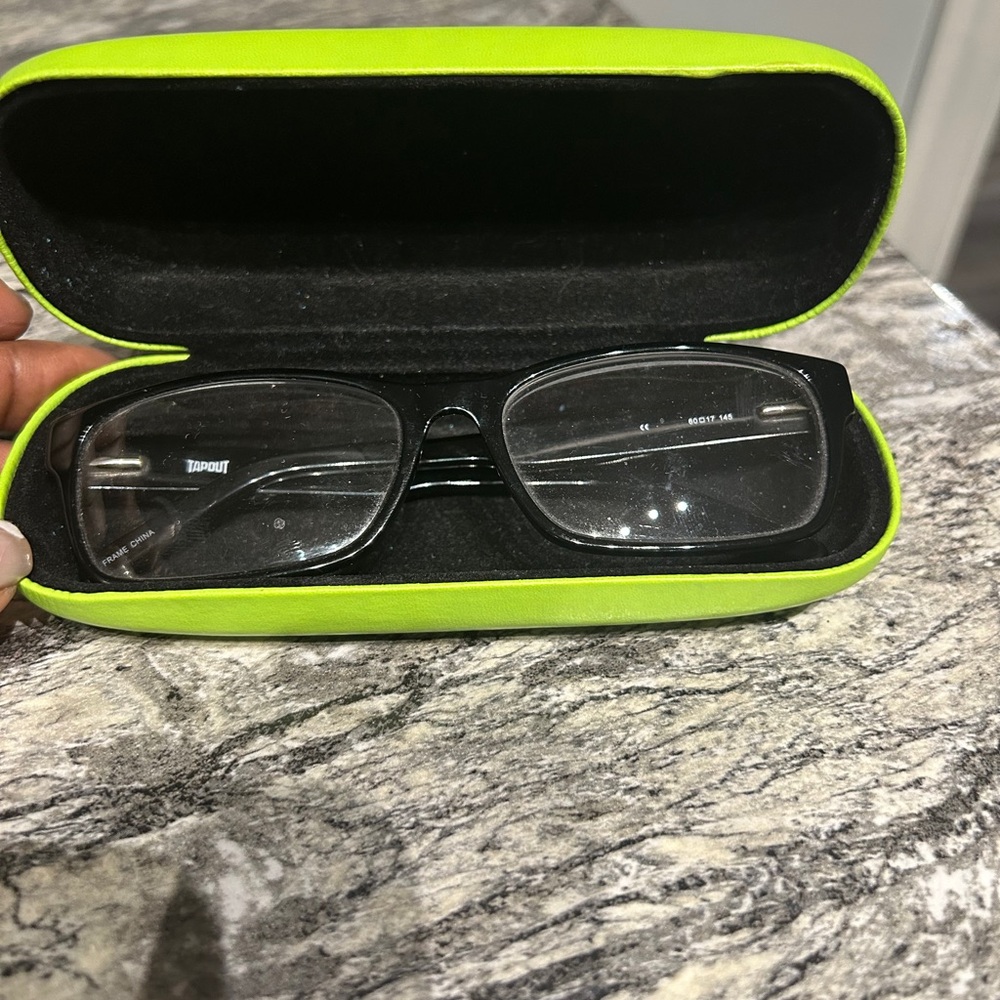 Tapout Black Rectangular Eyeglasses Frames And Ha… - image 8